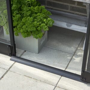 Fundering Qube LT 24 zwart